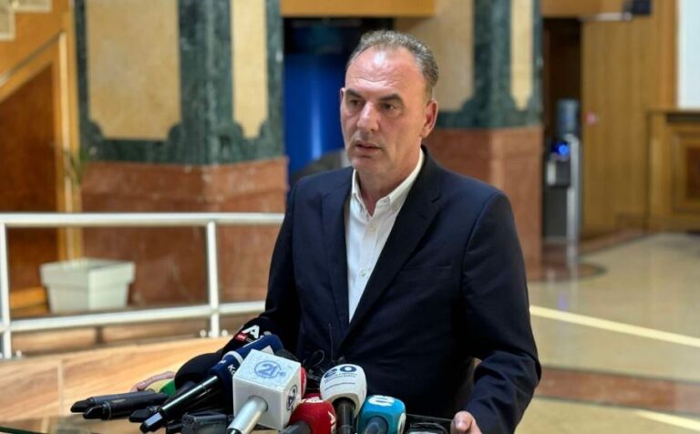 Limaj: Arritja e marrëveshjeve politike, e vetmja rrugë për të dalë nga bllokada