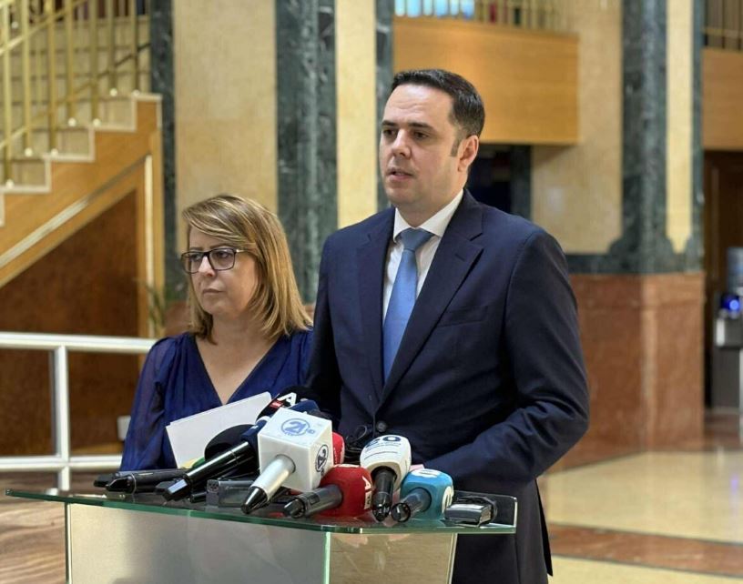 Abdixhiku pas takimit: Kurti e pranoj që nuk e ka shumicën