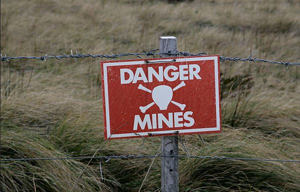 Ukraina, vendi më i minuar në botë pas tre vitesh lufte