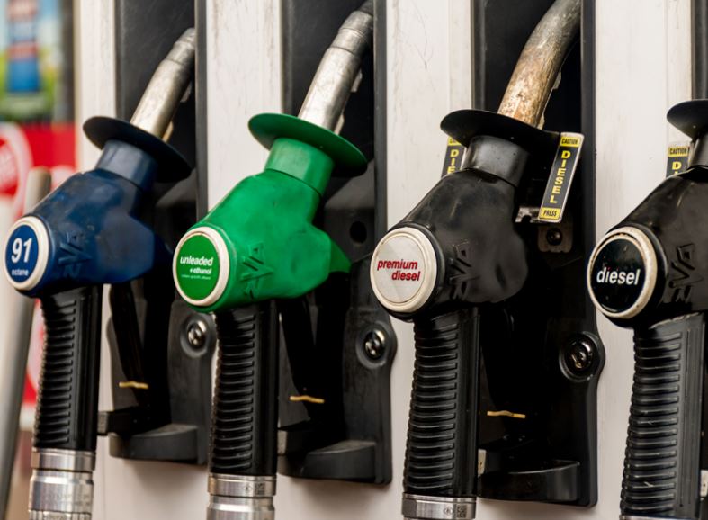 Rënia e çmimeve të naftës pas arritjes së marrëveshjes për armëpushim mes Izraelit dhe Iranit