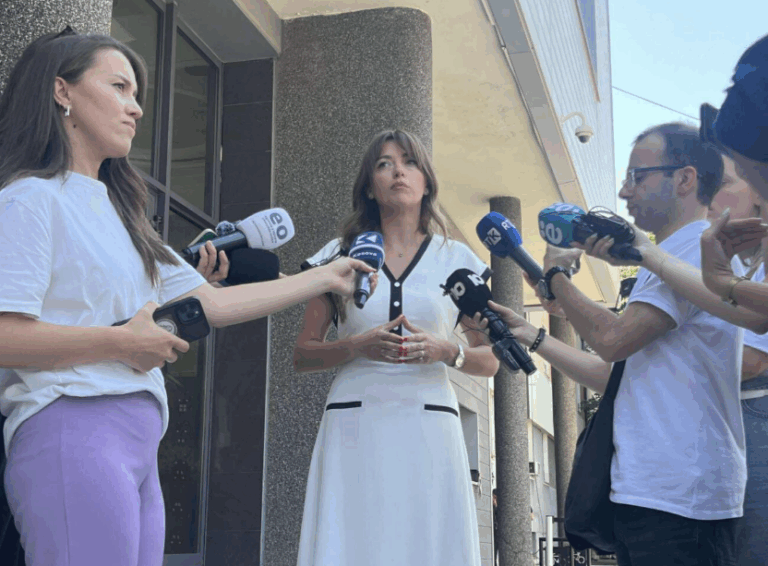 Albulena Haxhiu mohon ndryshimin e rendit të ditës në seancën konstituive të Kuvendit