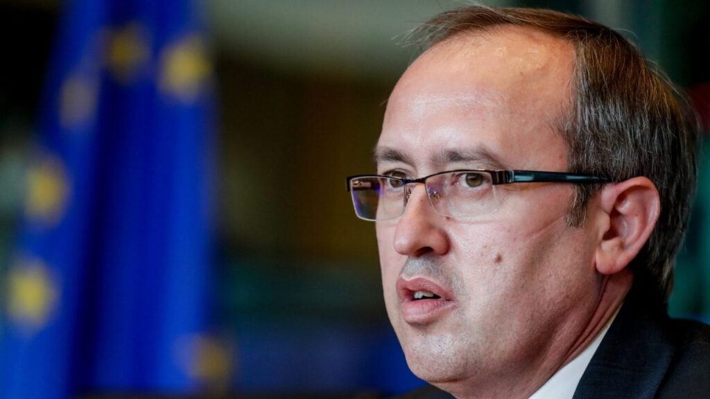 Hoti: Gjykata Kushtetuese ti zgjidh problemet politike që i ka krijuar vet.