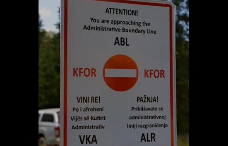 KFOR-i vendos shenja paralajmëruese në kufirin Kosovë-Serbi