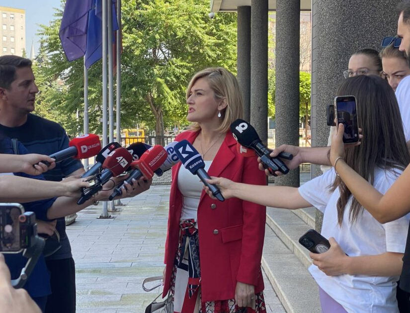 Kusari-Lila nuk sheh rrugëdalje nga ngërçi politik