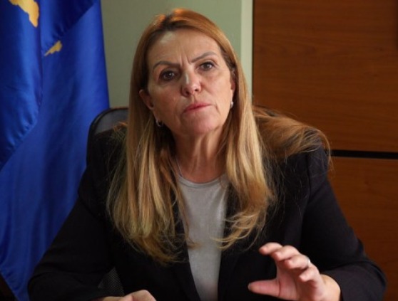 Kadrijaj: Deharin po e udhëzojnë me mesazhe gjatë seancave