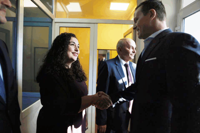 Grenell e demanton Osmanin: Turp për ty, manipulove fjalët e Trump