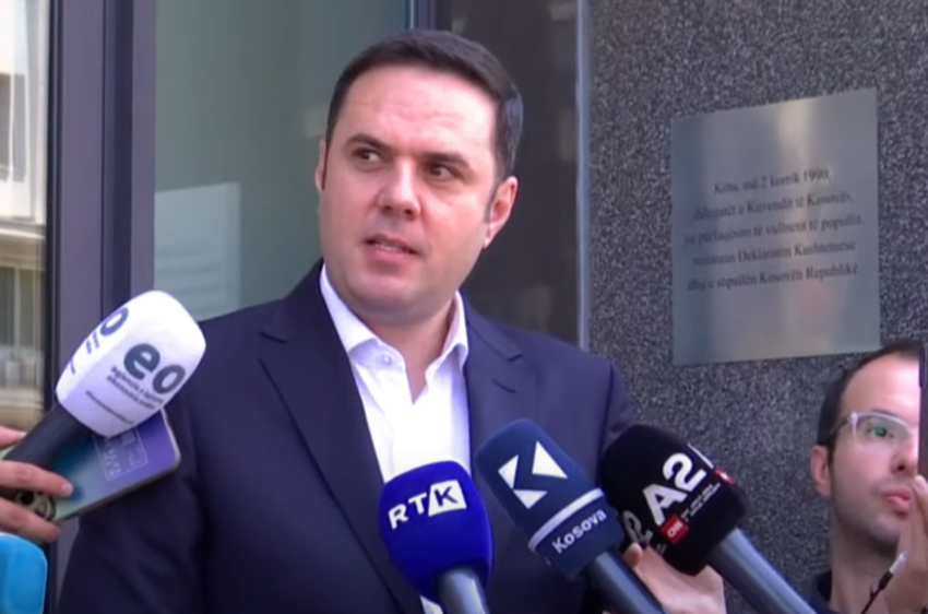 Lumir Abdixhiku ka reaguar pas dështimit të seancës.