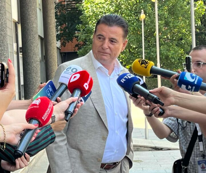 Bahtiri: PDK dhe LDK po përgatiten për bashkim