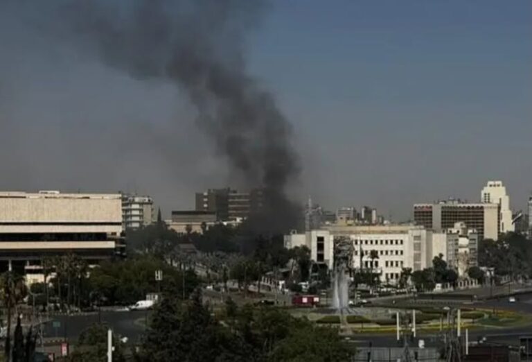 Izraeli godet Damaskun në transmetim live, paralajmëron sulme edhe më të rënda!