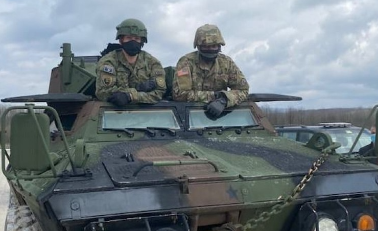 FSK-ja pranon autoblinda të dhuruara nga SHBA-të