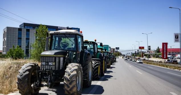 “Grurin tonë s’e duan”: Fermerët kosovarë thonë se Serbia mbush tregun me grurë të vjetër