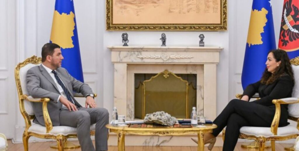 Pas takimit me Kurtin, Osmani fillon bisedimet me Krasniqin