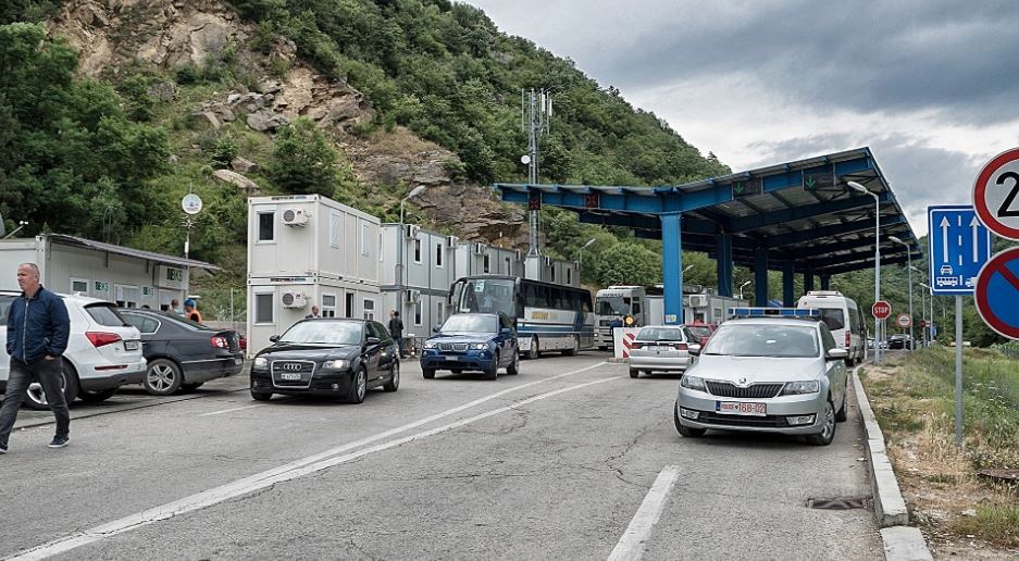 Pikat kufitare, nuk ka kolona dhe pritje të gjata