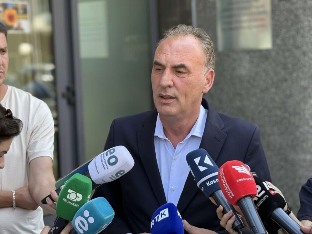 Limaj për takimin me Kurtin: Në tavolinë ka opsione