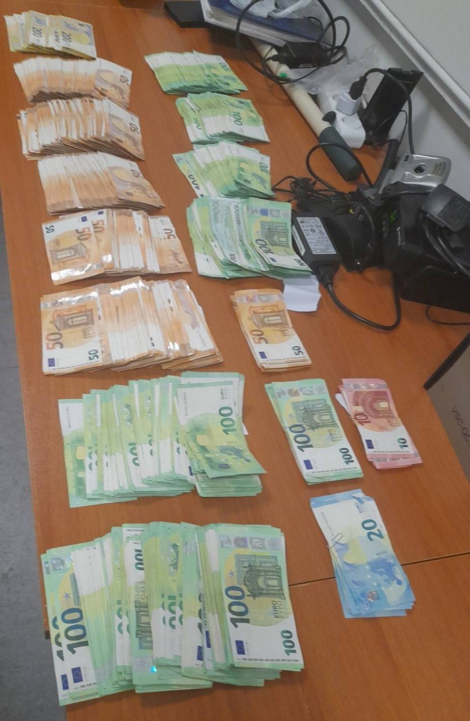 Sekuestrohen mbi 119 mijë euro të padeklaruara nga shtetas serbë në Merdare