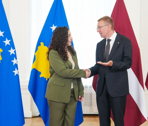 Osmani takohet me presidentin e Letonisë: vullnet i përbashkët për bashkëpunim