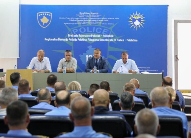 Policia mbledh krerët pas rasteve të rënda