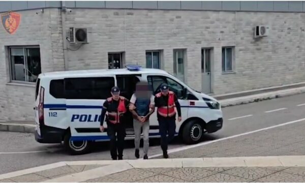 Ekstradohet nga Shqipëria një person që kërkohej nga autoritetet kosovare