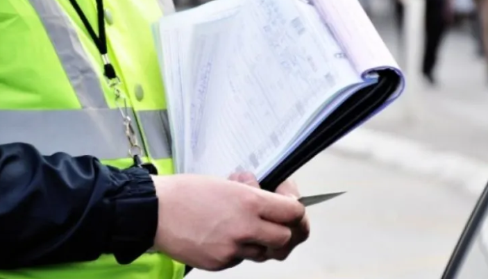 Policia e Kosovës shqipton mbi 2 mijë gjoba trafiku gjatë 24 orëve të fundit