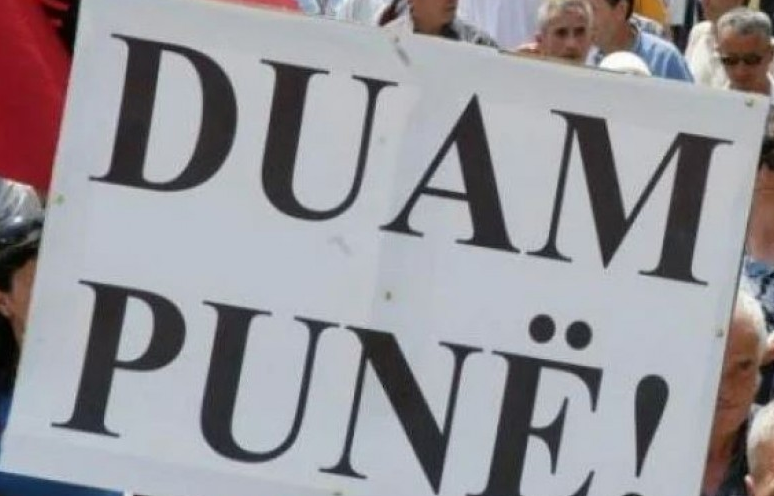 Punëtorët e sigurimit në QKUK paralajmërojnë grevë që nga nesër, kërkojnë zgjidhje konkrete