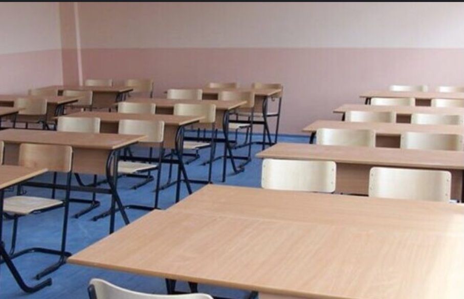 Sindikata e Arsimit: Shkollat rrezikojnë të mbesin pa mësimdhënës, ikjet po boshatisin arsimin