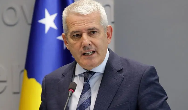 Sveçla: Serbia po përhap dezinformata për një rast pronësor në veri