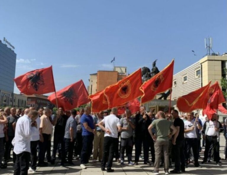 Qeveria gati për pastrimin e veteranëve të rremë