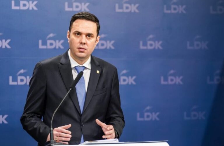 Abdixhiku: Vendi është bllokuar për një pozitë që nuk ka rëndësi politike