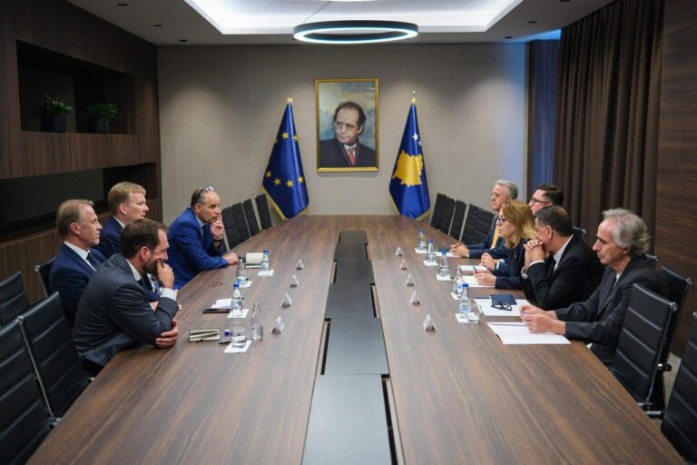 Haziri e Bajrami takojnë përfaqësuesit e BE-së, kërkojnë heqjen e masave ndëshkuese ndaj Kosovës