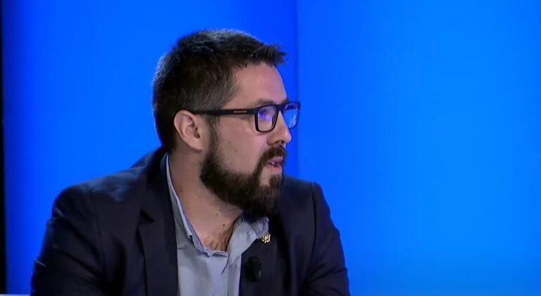 Dardan Krasniqi reagon lidhur me dorëheqjen e Liburn Aliut