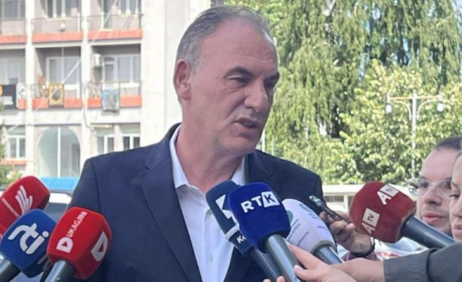 Limaj: VV duhet të jap shpjegim pse vendi u vonua me muaj