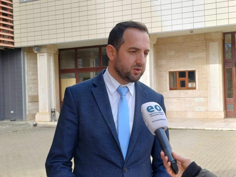 Ish-deputeti i VV-së: ‘Leji ti albuminat’ – Vajza ime u fut në sallë operimi, s’kishte as penj