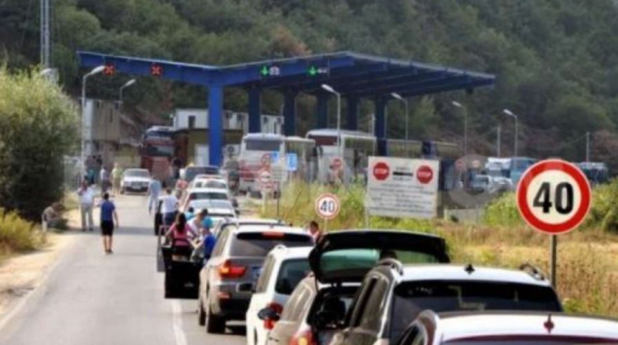Deri në 20 minuta pritje për hyrje në Kosovë