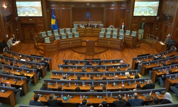 Zgjidhen nënkryetarët e Kuvendit nga partitë më të mëdha