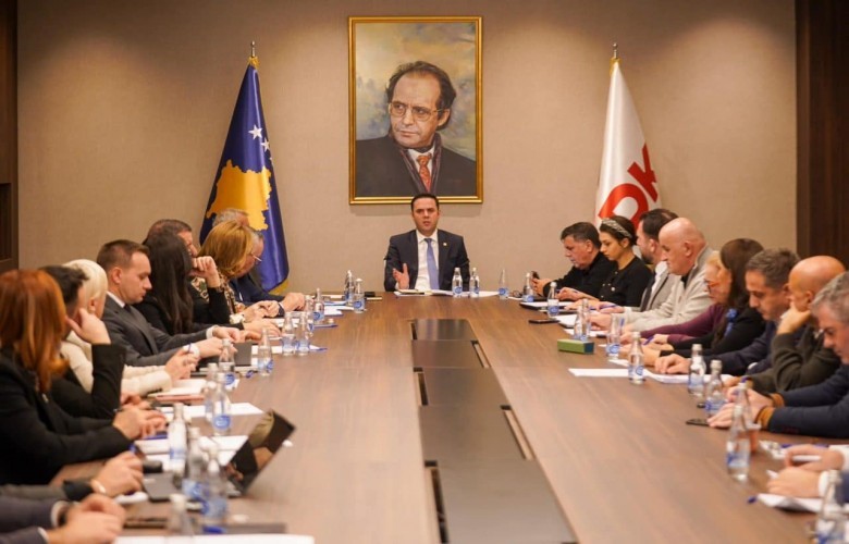 LDK pret vendim të drejtë nga Kushtetuesja për të zhbllokuar institucionet