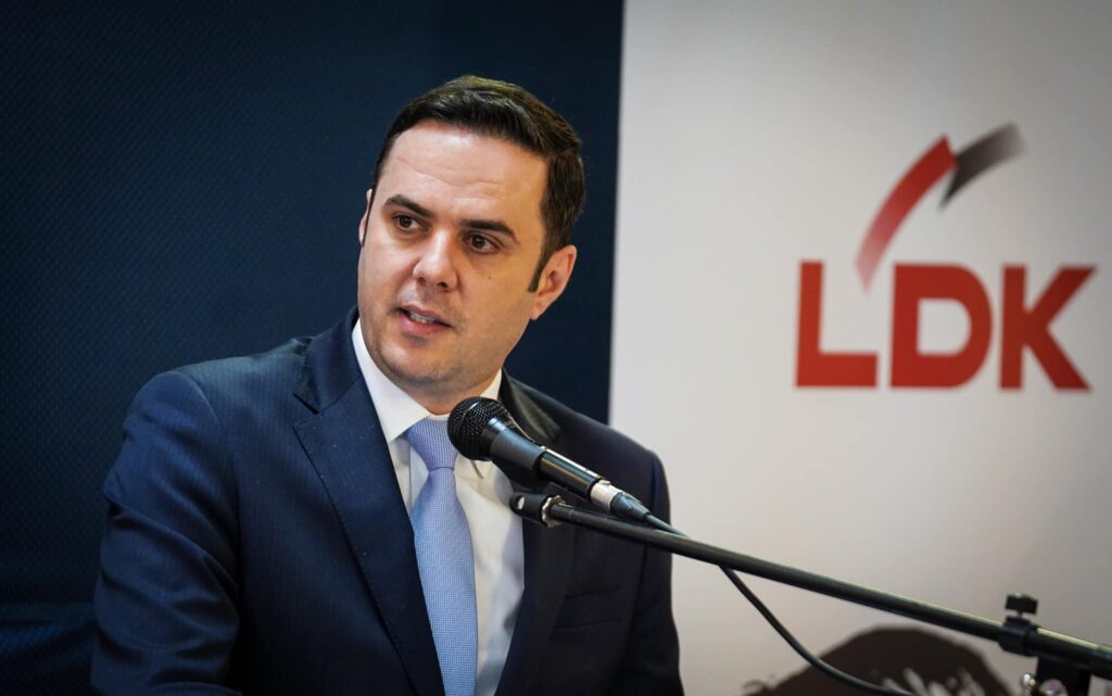 LDK: Kushtetuesja vërtetoi se veprimet e VV-së ishin shkelje flagrante të Kushtetutës