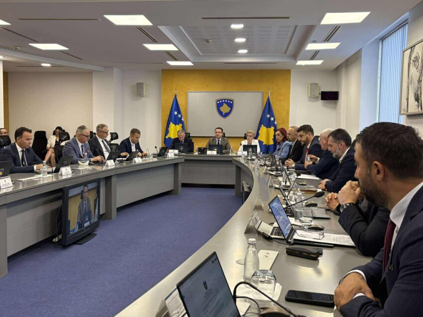 Qeveria në detyrë ndanë 40,000 euro për familjet e zjarrfikësve Osmanaj dhe Lima.