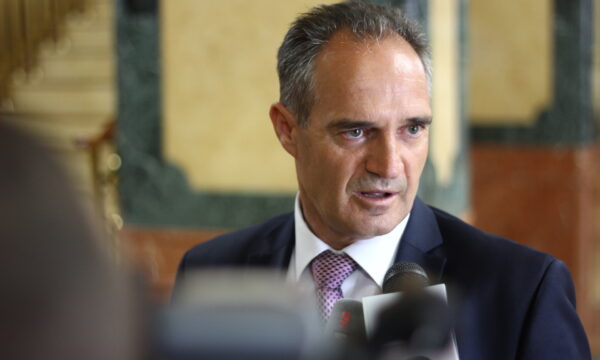 Hasani: Përveq Shqipes, asnjë kandidat tjetër i VV-së nuk e merr votën time