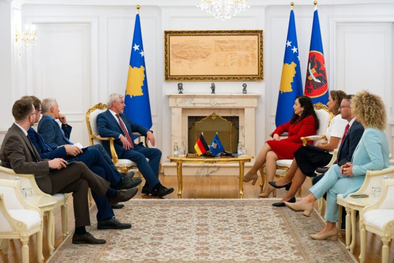 Presidentja Osmani priti në takim drejtorin gjerman për Ballkanin Perëndimor, Michael Reiffenstuel