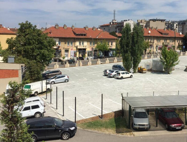 Aksion në Prizren, 21 parkingje nën hetim për shmangie nga tatimi.