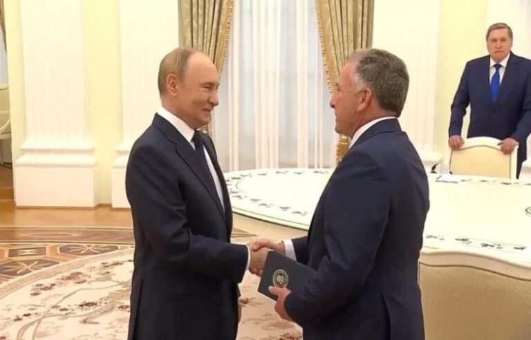 Witkoff takim me Putin, presion amerikan për paqe.