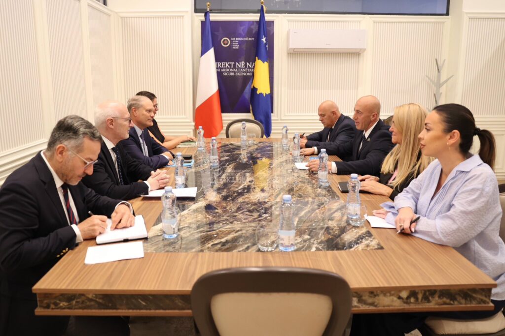 Haradinaj takohet me të dërguarin special të francës në dialog