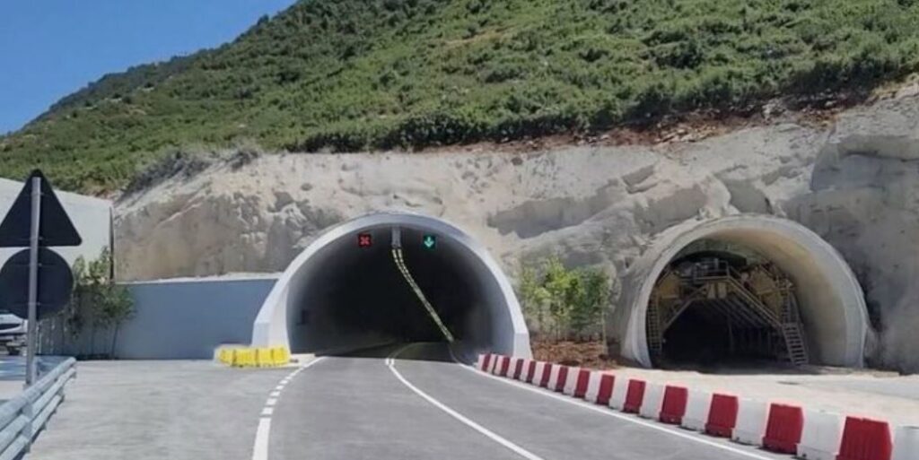 Nga 15 shtatori tuneli i Llogarasë kalohet me pagesë, 10 euro vajtje-ardhje