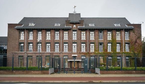 Prokuroria kërkon t’iu vazhdohet paraburgimi Veselit, Krasniqit dhe Selimit