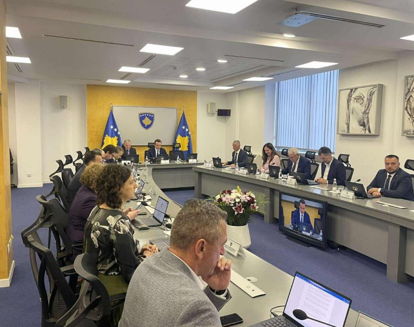 Qeveria ndan mbi 2 milionë euro për subvencionimin e teksteve shkollore