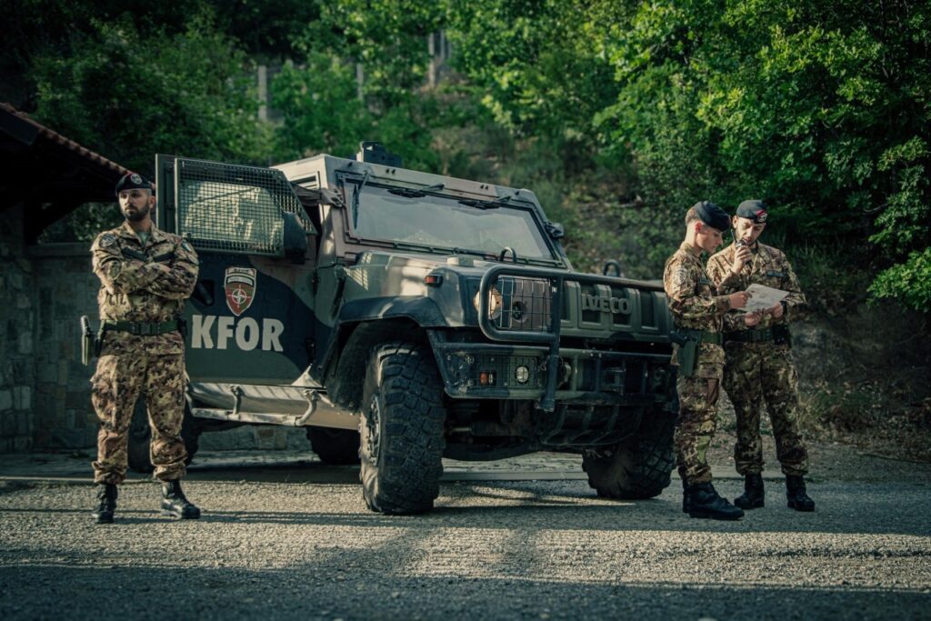 Ushtarët italianë nga Komanda Rajonale Perëndim e misionit të KFOR-it të udhëhequr nga NATO zhvilluan patrulla të pavarura në komunën e Istogut