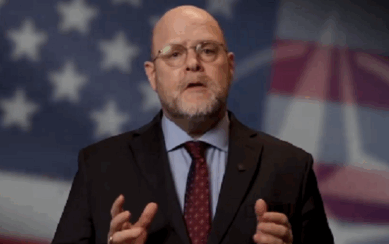 Hovenier – zyrtarëve të VV-së: Pretendimet se Kurti ende ka marrëdhënie të mira me SHBA-të nuk janë të vërteta