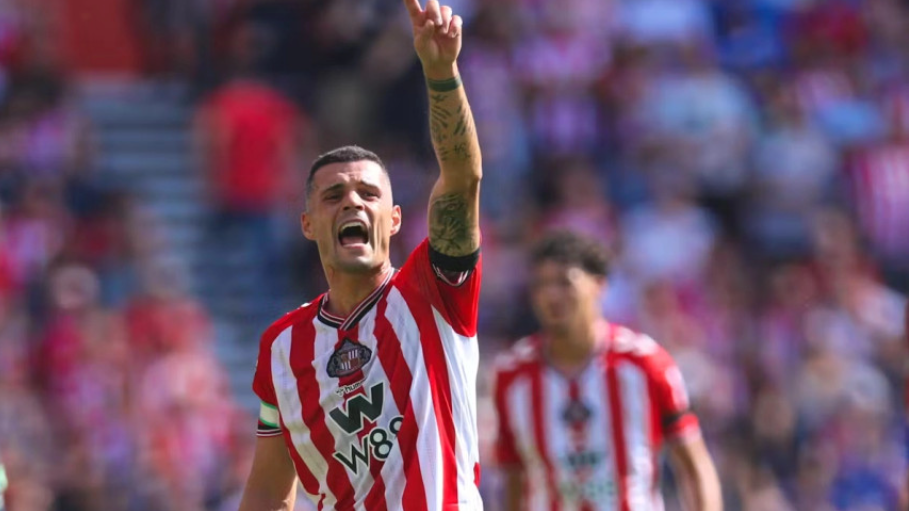 Xhaka pjesë e formacionit më të mirë të javës në Premier League