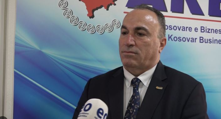 AKB: Kosova po mbulohet me beton, por po zbrazet nga njerëzit