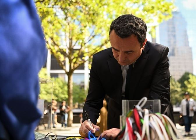 Kurti në New York nderon viktimat e 11 Shtatorit